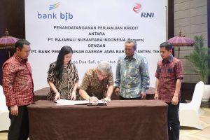 PT Bank Pembangunan Daerah Jawa Barat & Banten, Tbk (bank bjb) melakukan kerja sama pembiayaan fasilitas kredit modal kerja bank bjb kepada PT Rajawali Nusantara Indonesia (RNI) dan anak usaha.